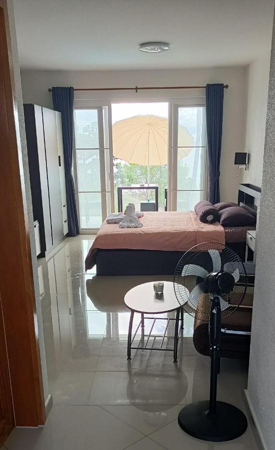 Beachfront Pool And Apartment Koh Chang