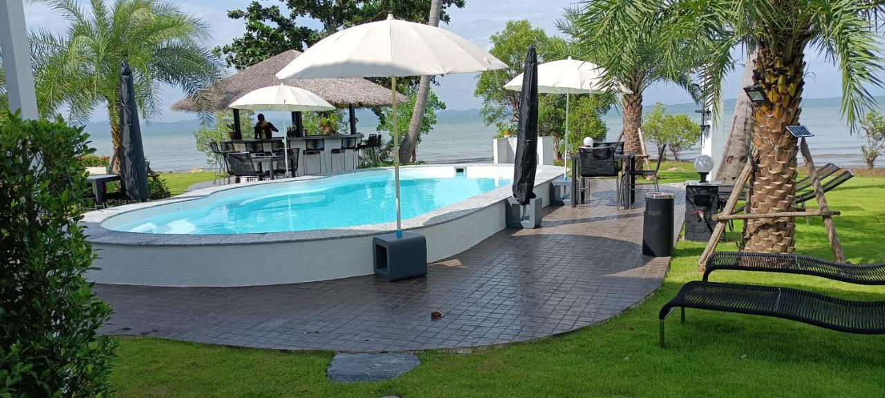 Beachfront Pool And Koh Chang